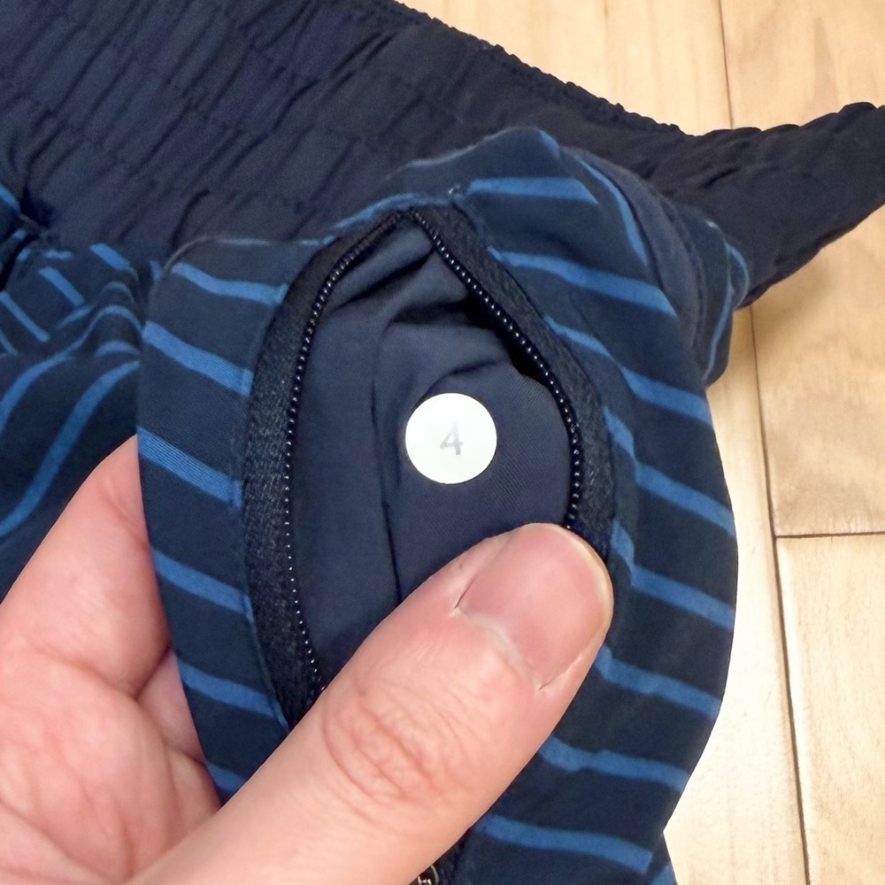 Lululemon Women’s Tracker Short II *4-way Stretch - Picture 5 of 7